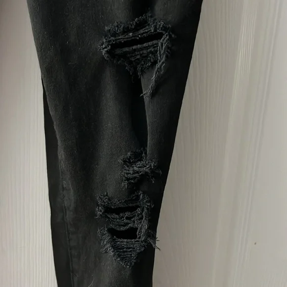 Jeans - Picture 2 of 7